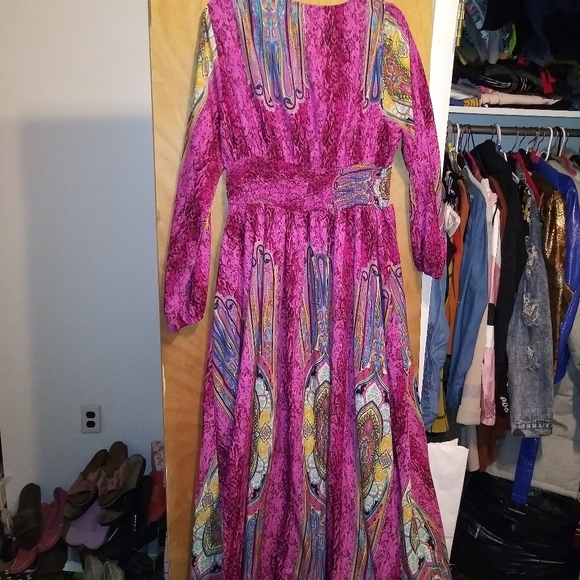 Dress - Picture 2 of 3